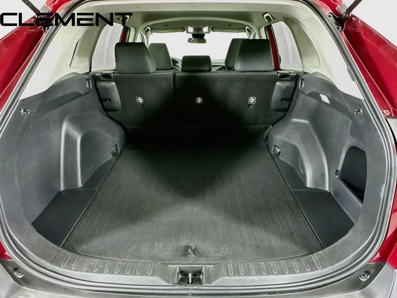 Toyota RAV4 Vehicle Full-screen Gallery Image 11