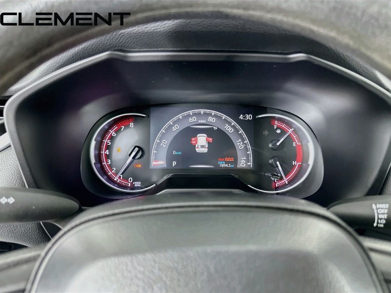 Toyota RAV4 Vehicle Full-screen Gallery Image 18