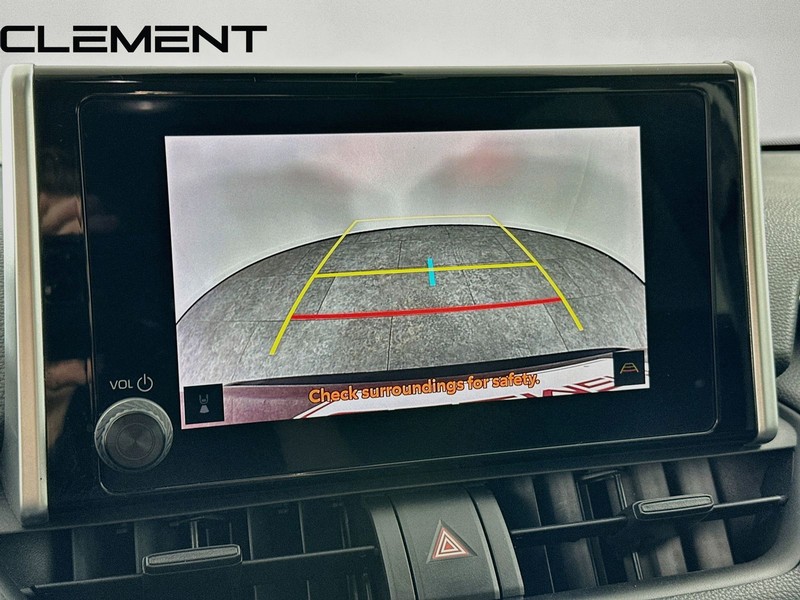 Toyota RAV4 Vehicle Full-screen Gallery Image 20