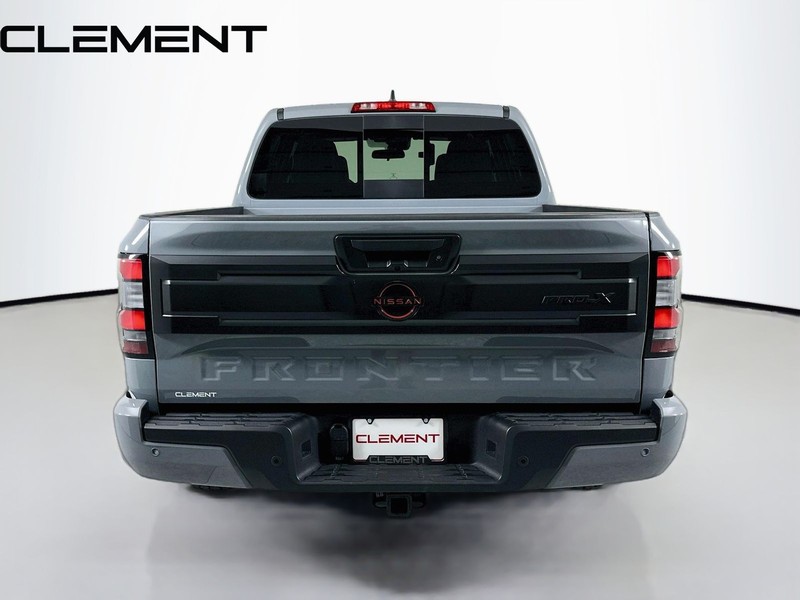 Nissan Frontier Vehicle Image 08
