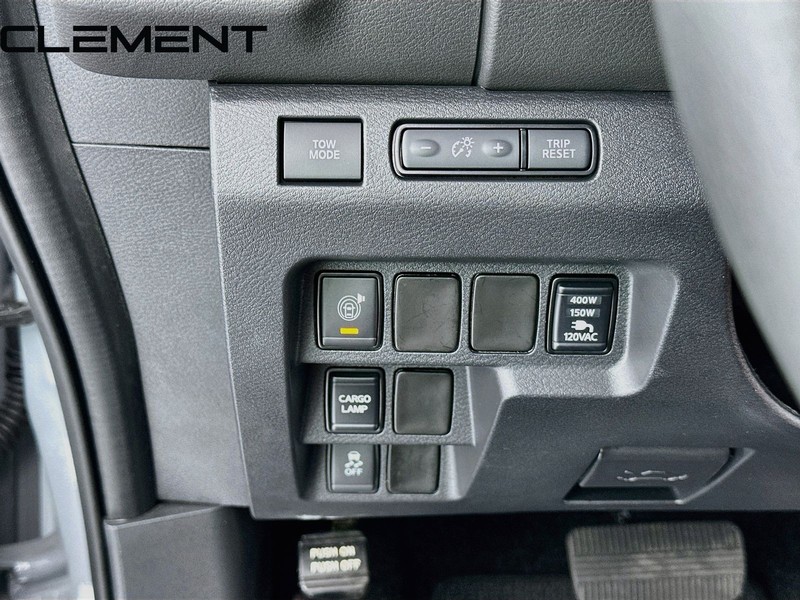 Nissan Frontier Vehicle Image 13