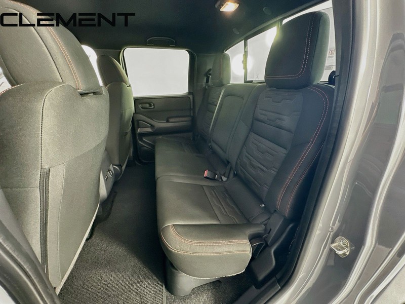 Nissan Frontier Vehicle Image 32