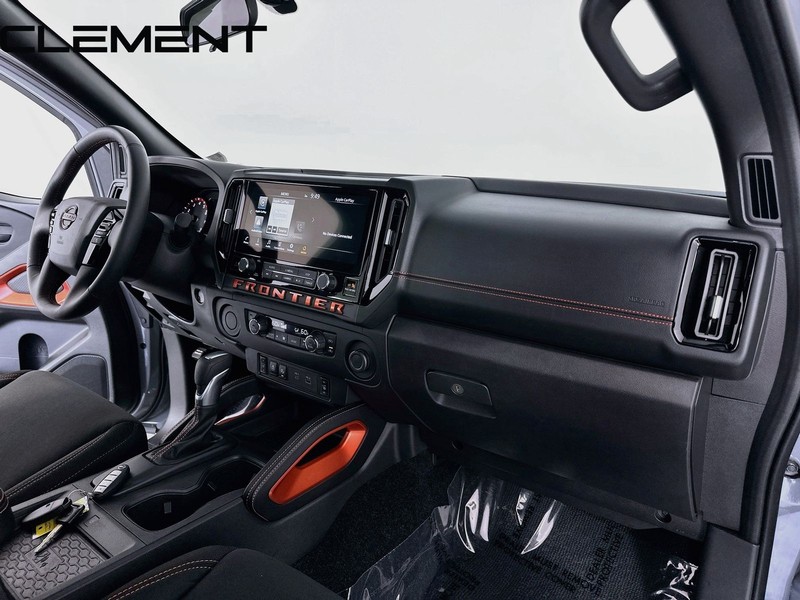 Nissan Frontier Vehicle Image 34