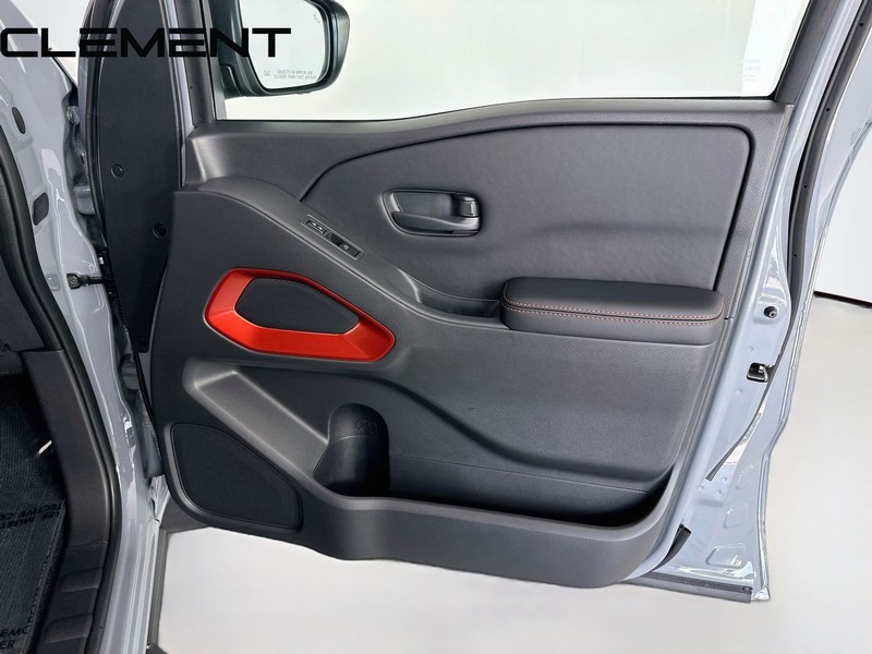 Nissan Frontier Vehicle Image 35