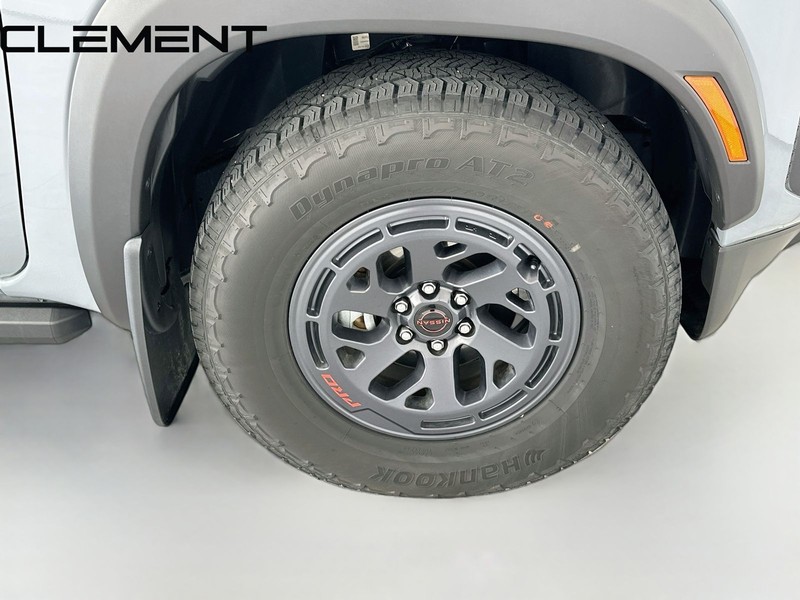 Nissan Frontier Vehicle Image 36