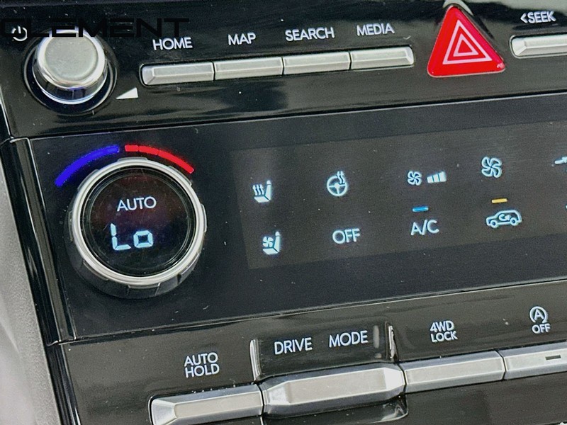 Hyundai Santa Fe Vehicle Image 23