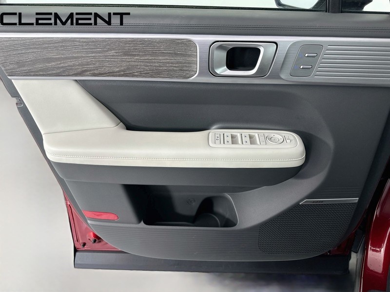 Hyundai Santa Fe Vehicle Image 29
