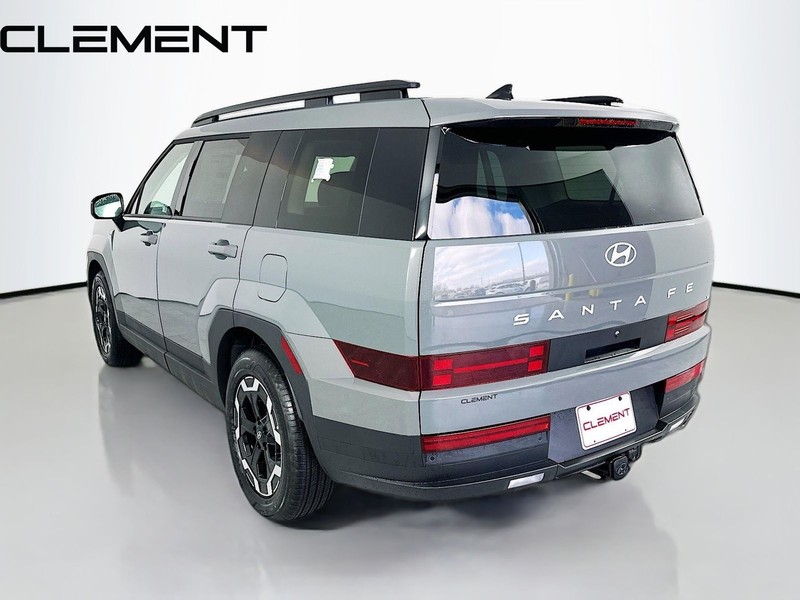 Hyundai Santa Fe Vehicle Full-screen Gallery Image 10