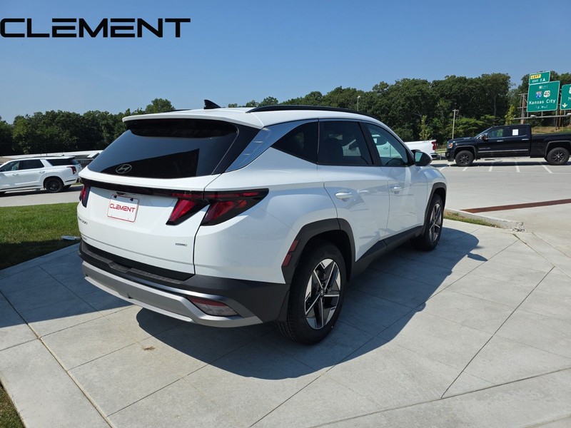 Hyundai Tucson Vehicle Full-screen Gallery Image 10
