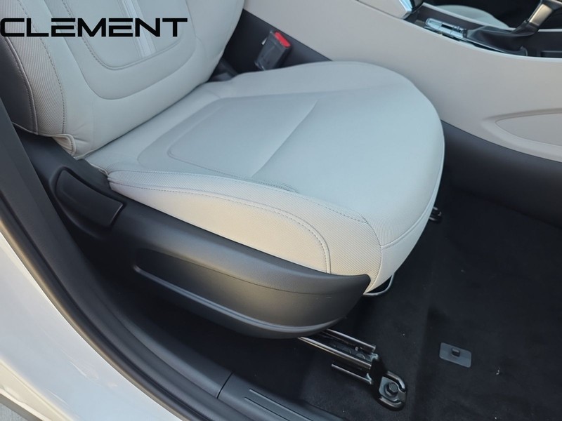 Hyundai Tucson Vehicle Full-screen Gallery Image 35
