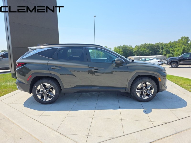 Hyundai Tucson Vehicle Full-screen Gallery Image 6