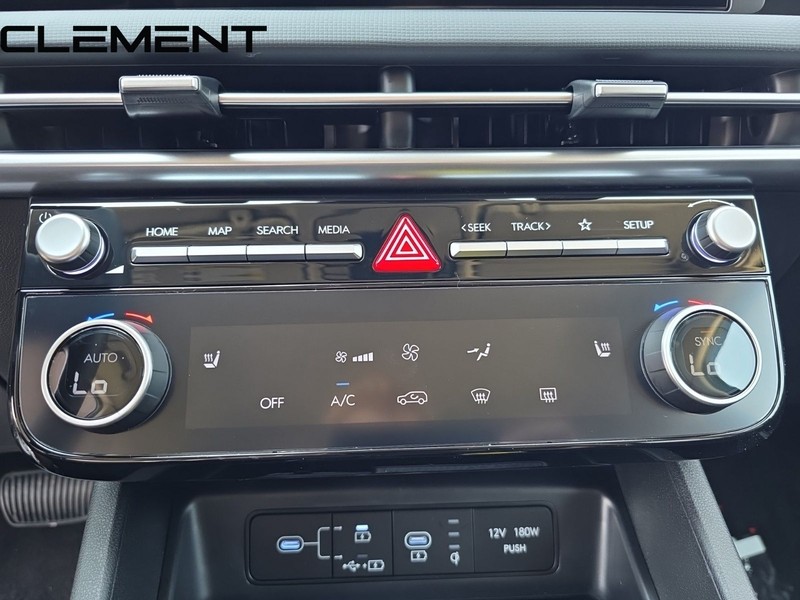 Hyundai Tucson Vehicle Full-screen Gallery Image 20