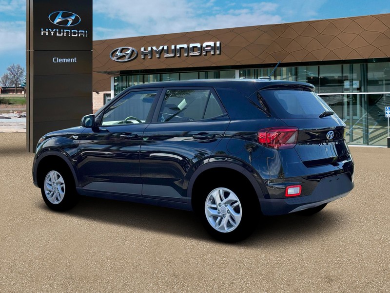 Hyundai Venue Vehicle Full-screen Gallery Image 4