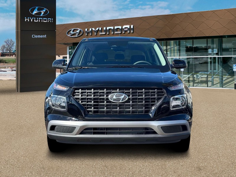 Hyundai Venue Vehicle Full-screen Gallery Image 12