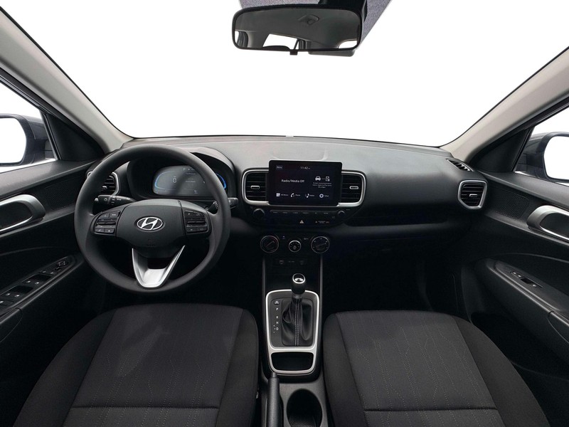 Hyundai Venue Vehicle Full-screen Gallery Image 13