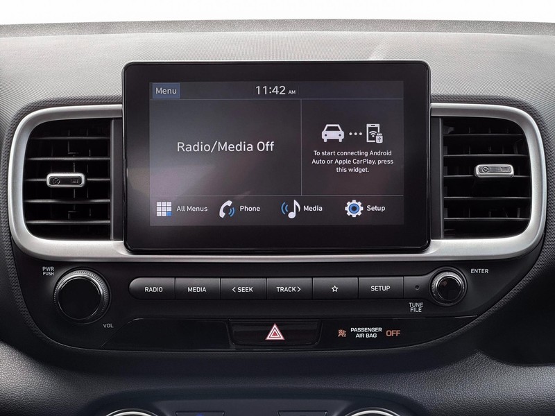 Hyundai Venue Vehicle Full-screen Gallery Image 19