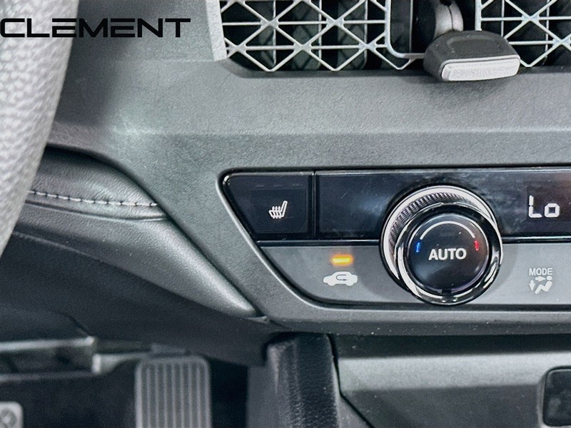Honda Accord Sedan Vehicle Full-screen Gallery Image 20