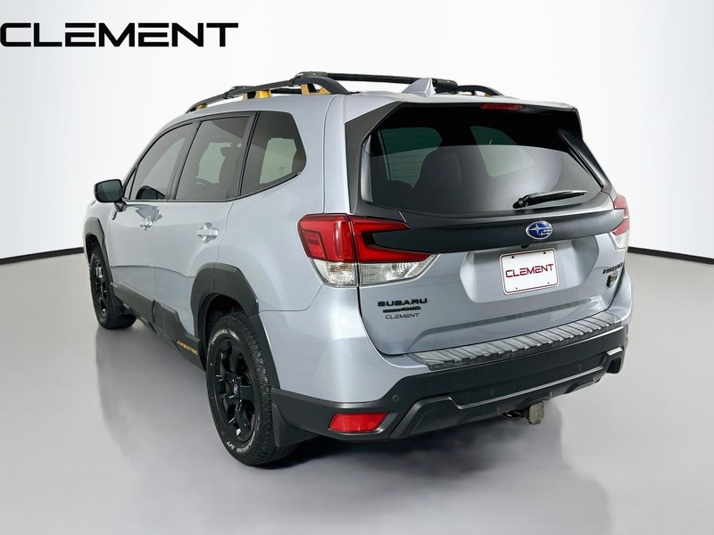 Subaru Forester Vehicle Full-screen Gallery Image 10