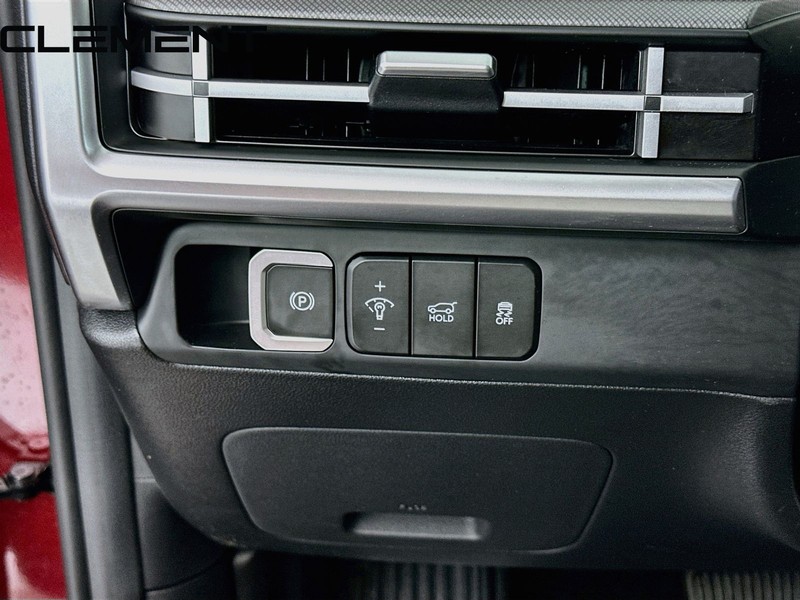 Hyundai Santa Fe Hybrid Vehicle Full-screen Gallery Image 13