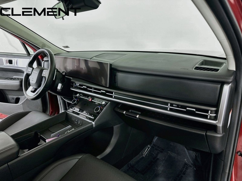 Hyundai Santa Fe Hybrid Vehicle Full-screen Gallery Image 33