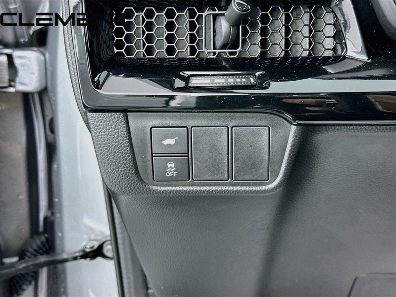 Honda CR-V Hybrid Vehicle Full-screen Gallery Image 13