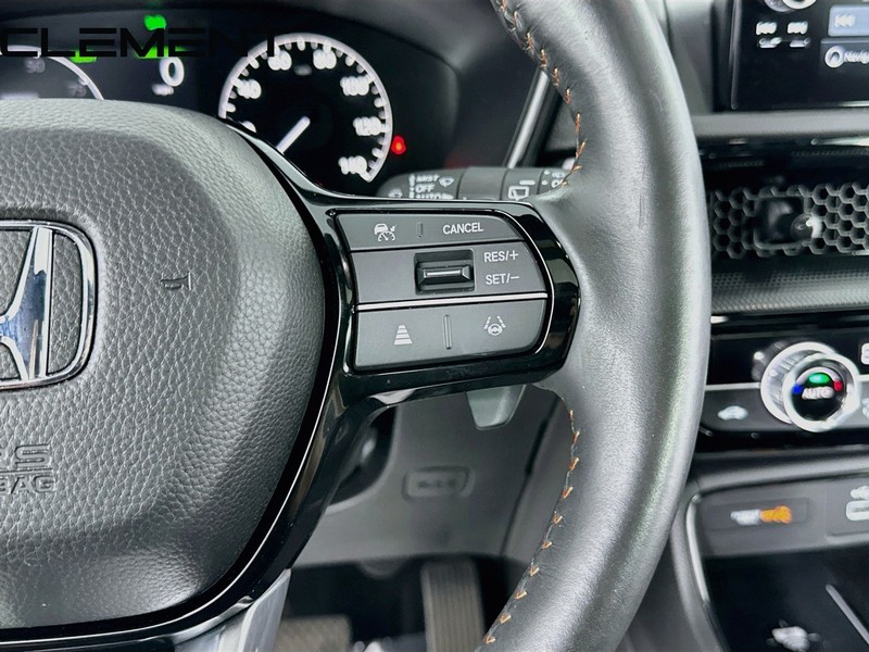 Honda CR-V Hybrid Vehicle Full-screen Gallery Image 17