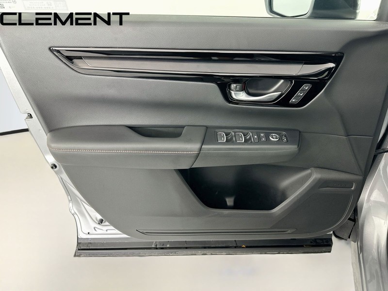 Honda CR-V Hybrid Vehicle Full-screen Gallery Image 29