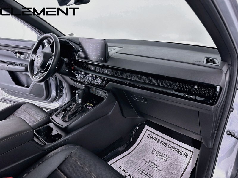 Honda CR-V Hybrid Vehicle Full-screen Gallery Image 36