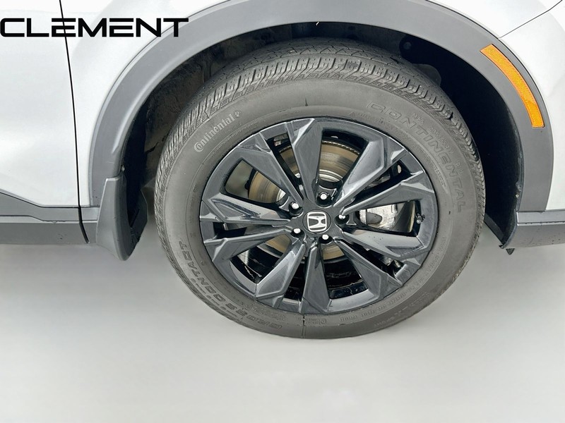 Honda CR-V Hybrid Vehicle Full-screen Gallery Image 38