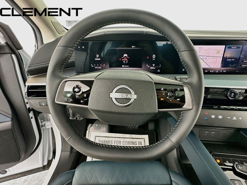 Nissan Murano Vehicle Full-screen Gallery Image 14