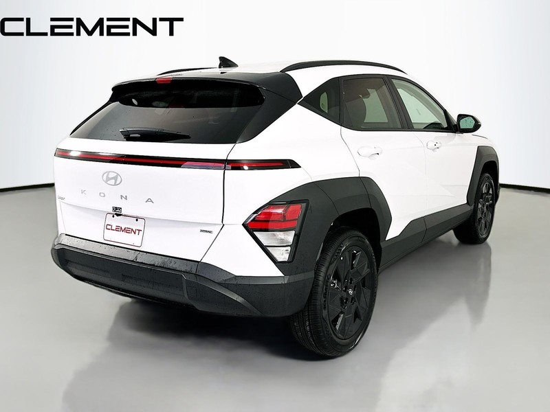 Hyundai Kona Vehicle Full-screen Gallery Image 7