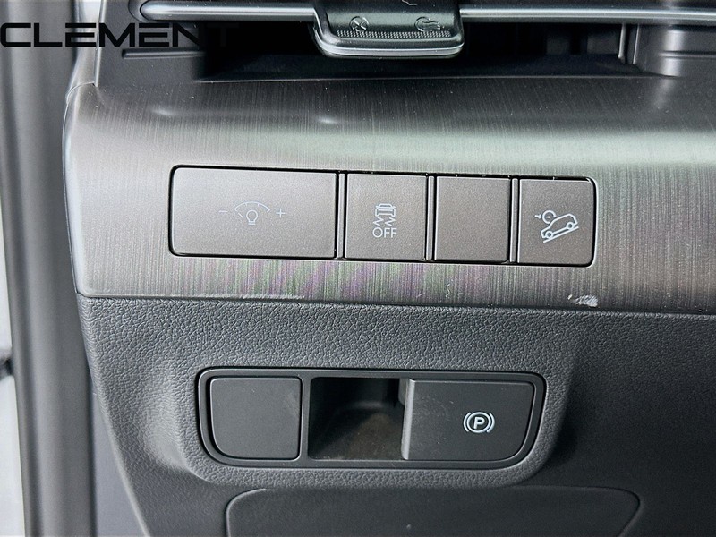 Hyundai Kona Vehicle Full-screen Gallery Image 13