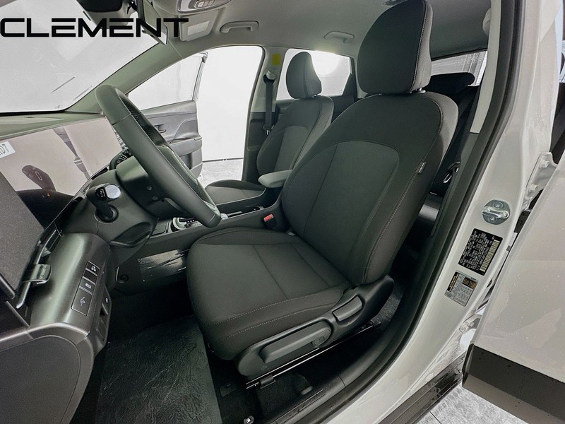 Hyundai Kona Vehicle Full-screen Gallery Image 29