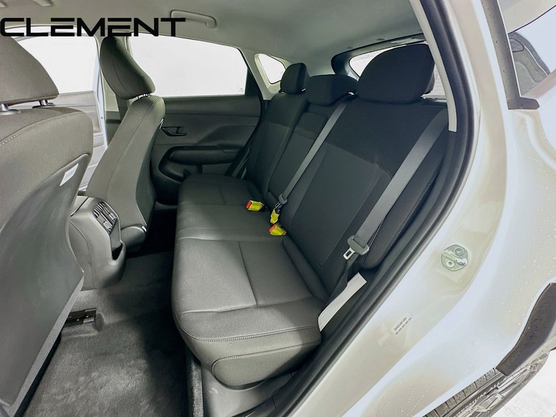 Hyundai Kona Vehicle Full-screen Gallery Image 32