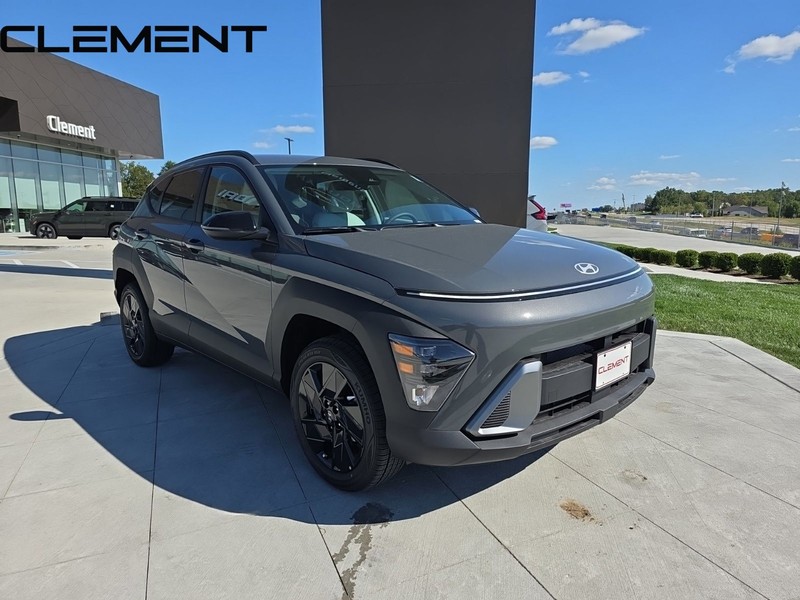 Hyundai Kona Vehicle Full-screen Gallery Image 5
