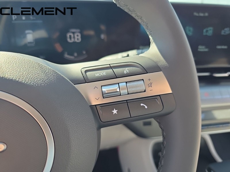 Hyundai Kona Vehicle Full-screen Gallery Image 17