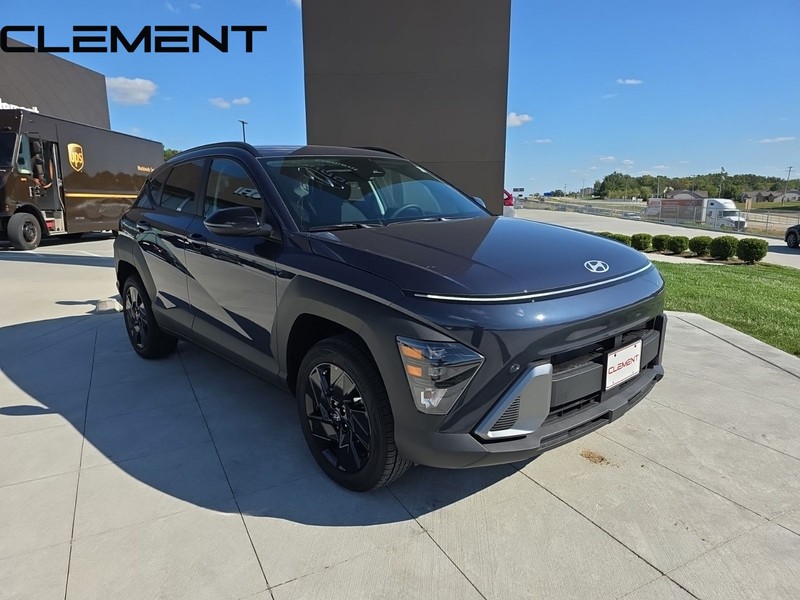 Hyundai Kona Vehicle Full-screen Gallery Image 5