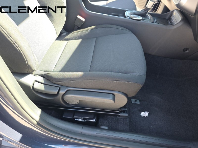 Hyundai Kona Vehicle Full-screen Gallery Image 34