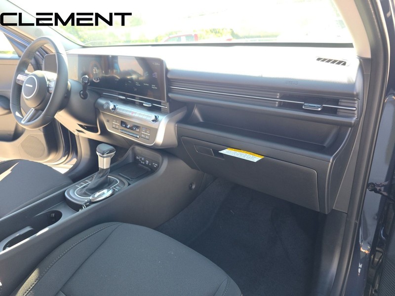 Hyundai Kona Vehicle Full-screen Gallery Image 35