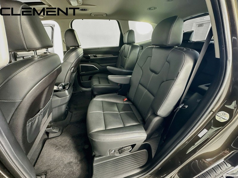 Kia Telluride Vehicle Full-screen Gallery Image 33