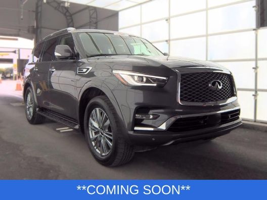 INFINITI QX80 Vehicle Full-screen Gallery Image 2