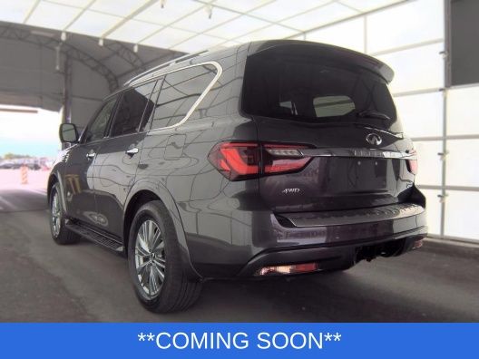 INFINITI QX80 Vehicle Full-screen Gallery Image 7
