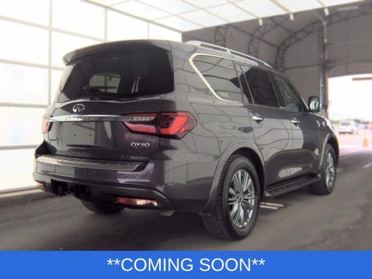 INFINITI QX80 Vehicle Full-screen Gallery Image 8