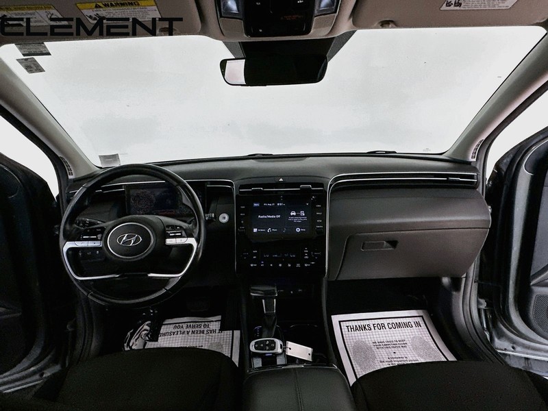 Hyundai Tucson Vehicle Full-screen Gallery Image 12