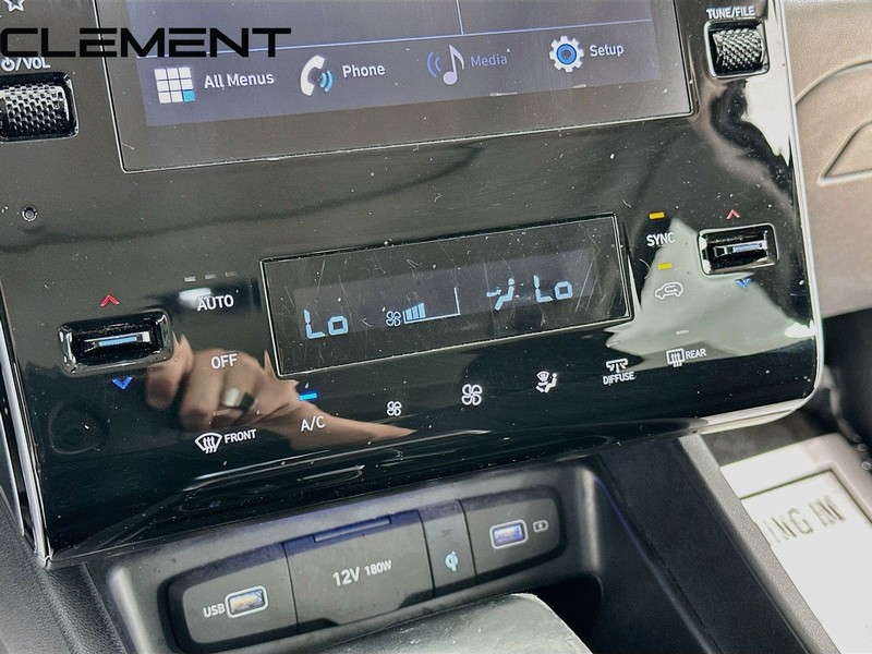 Hyundai Tucson Vehicle Full-screen Gallery Image 22