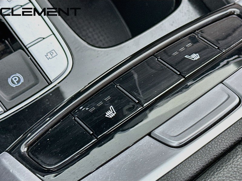 Hyundai Tucson Vehicle Full-screen Gallery Image 23