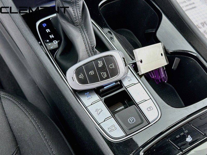 Hyundai Tucson Vehicle Full-screen Gallery Image 24