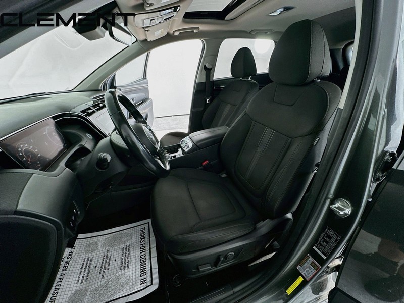 Hyundai Tucson Vehicle Full-screen Gallery Image 30