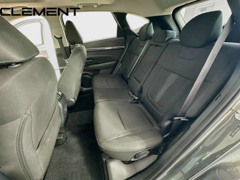 Hyundai Tucson Vehicle Full-screen Gallery Image 33