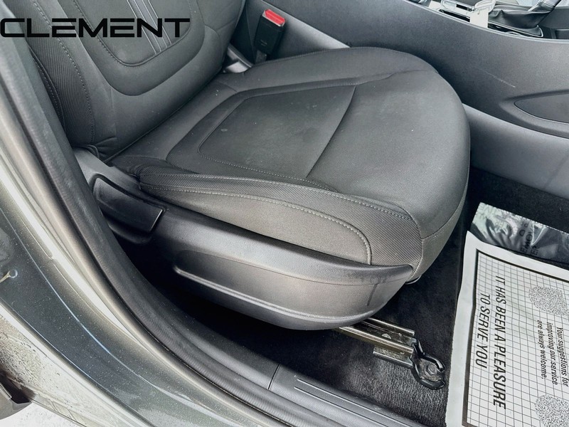 Hyundai Tucson Vehicle Full-screen Gallery Image 34